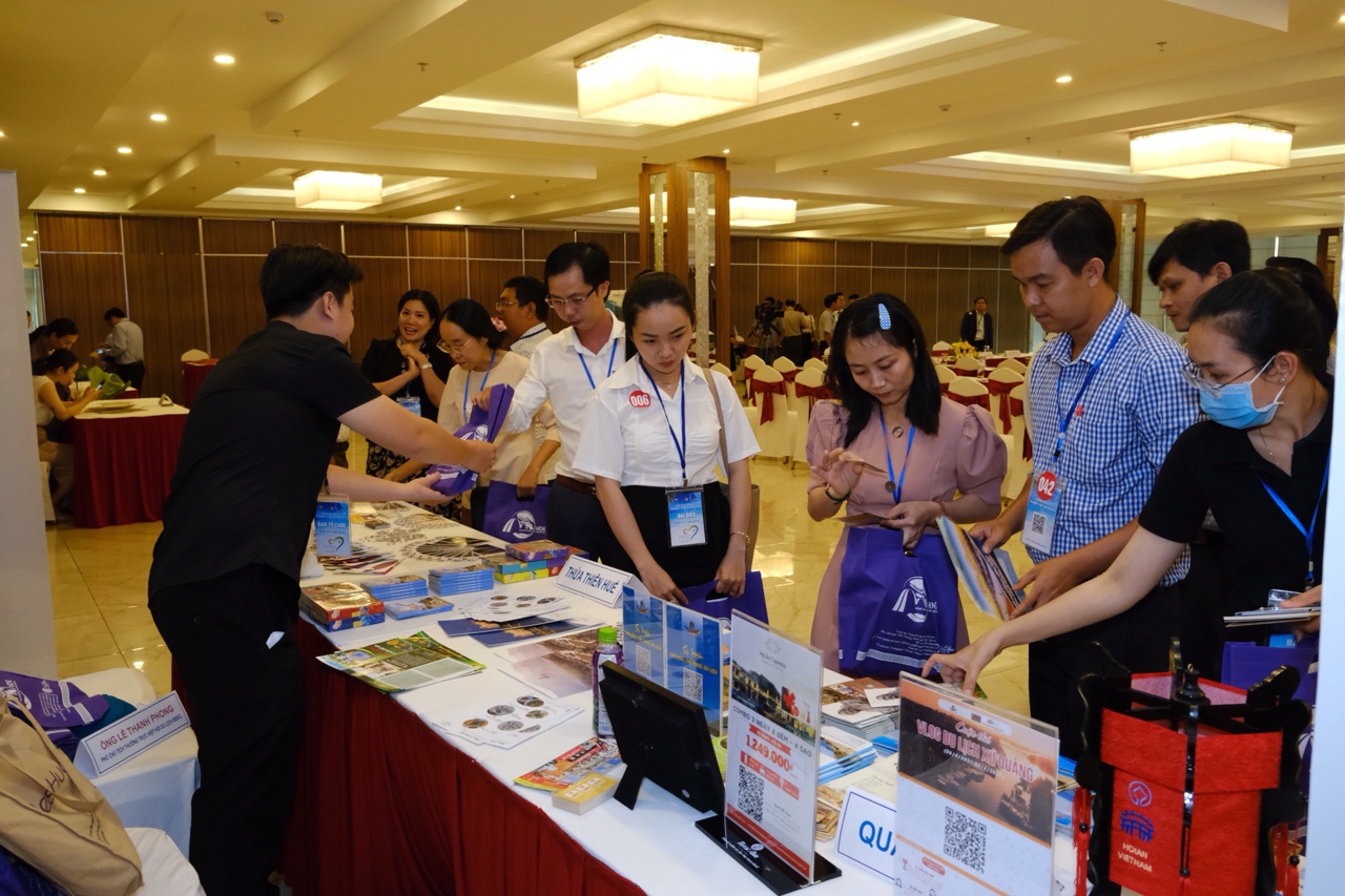 Ba địa phương Huế - Đà Nẵng - Quảng Nam giới thiệu sản phẩm du lịch tại Chương trình